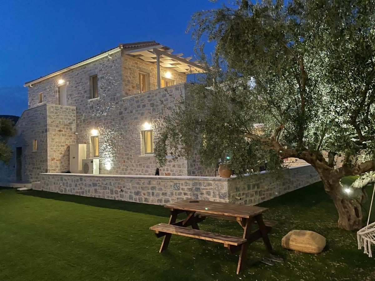 Efmar Exclusive Residences Gythio Exterior foto
