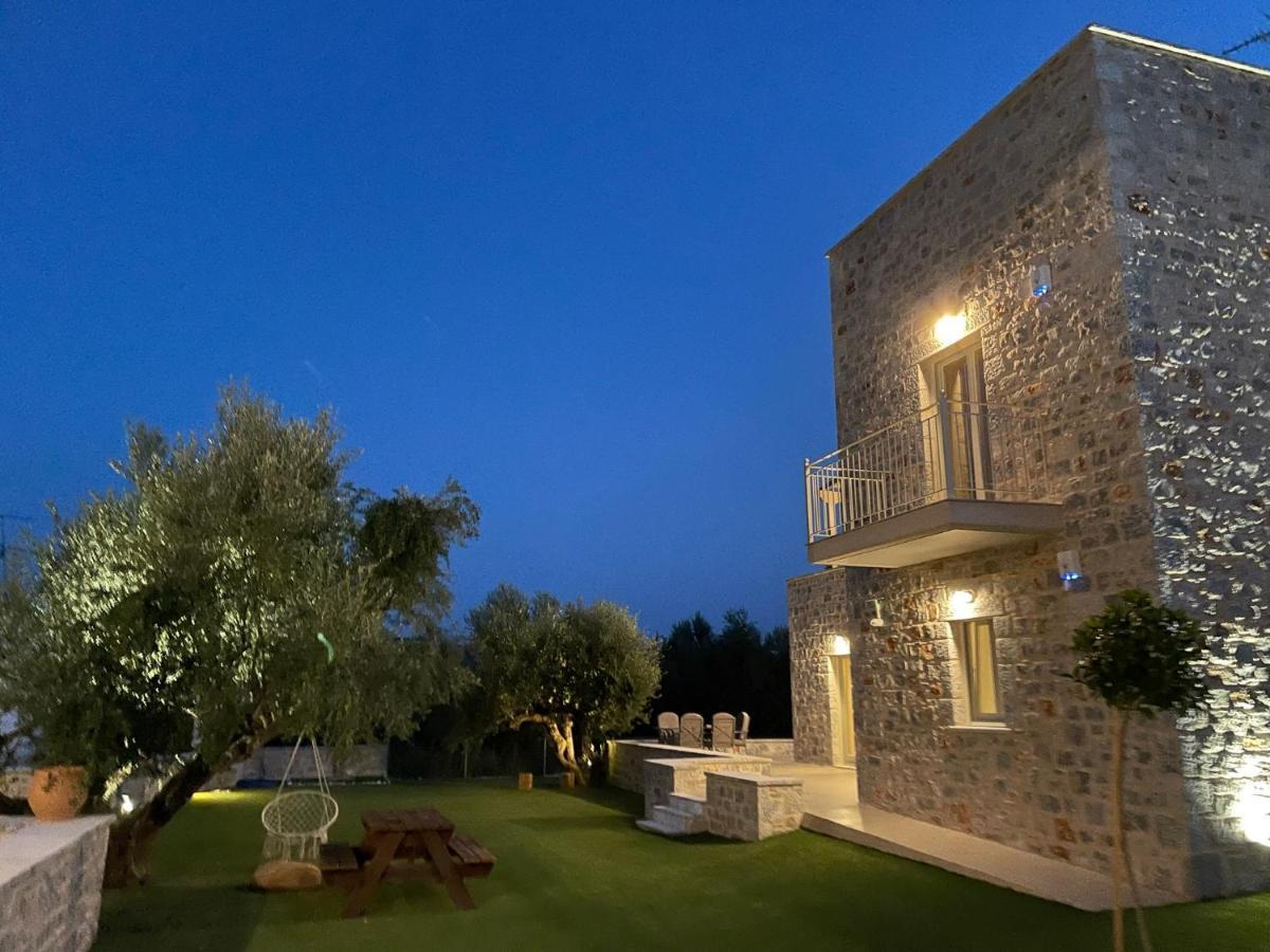 Efmar Exclusive Residences Gythio Exterior foto